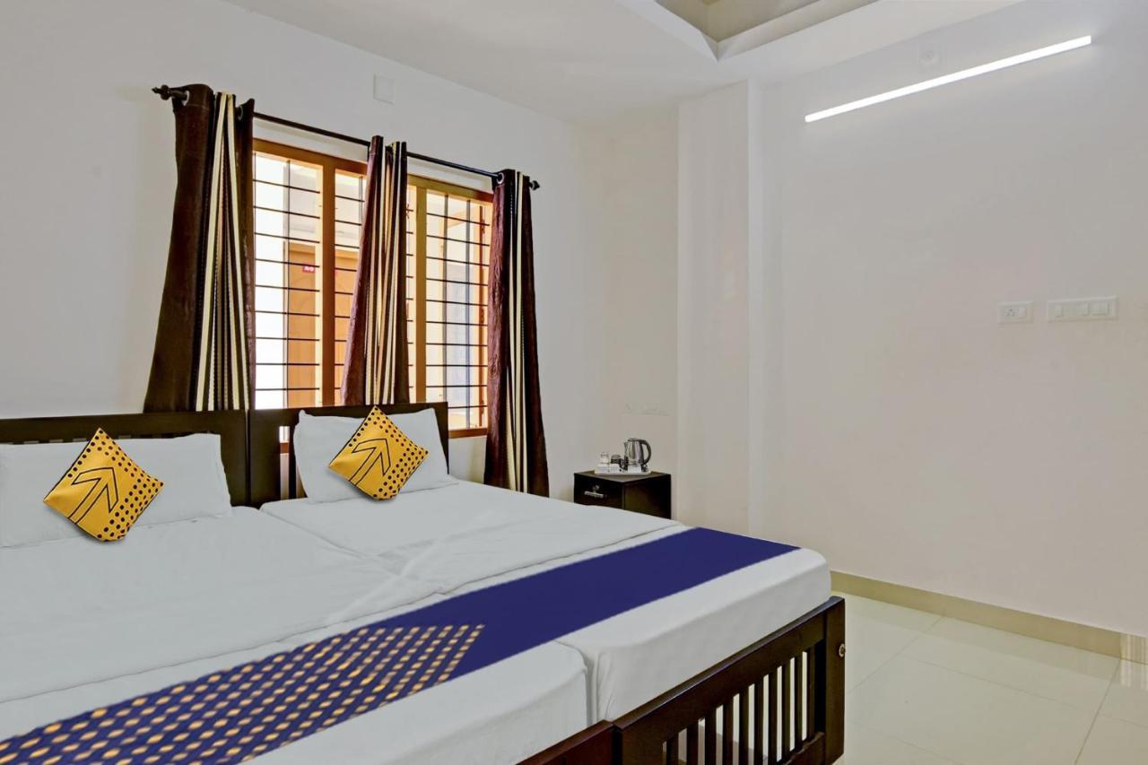 Hotel O Royal Residency Erattupetta Ngoại thất bức ảnh